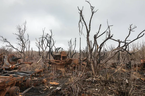Platsen För Slaget Nära Staden Izyum Kharkiv Regionen Utbränd Militär — Stockfoto