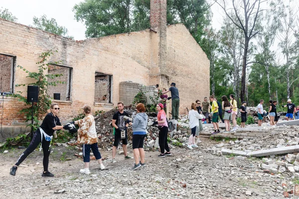 Yahidne Ukraine Juillet Les Bénévoles Organisation Repair Together Sont Débarrassés — Photo