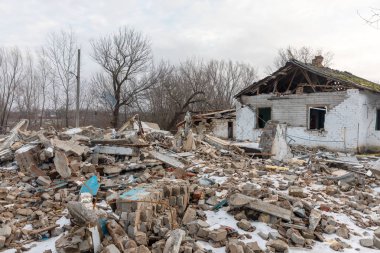 Anma töreninin yapıldığı kafe, Ukrayna 'nın Kharkiv bölgesindeki Kupyanskiy ilçesi Groza köyünde 5 Ekim 2023 tarihinde bir füze saldırısıyla yıkıldı. 