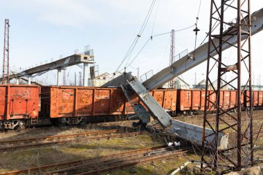 LYMAN, UKRAINE - 15 Şubat 2024: Lyman, Donetsk Reg 'deki Rus kuvvetleri tarafından bombalanan tren istasyonu ve altyapı.