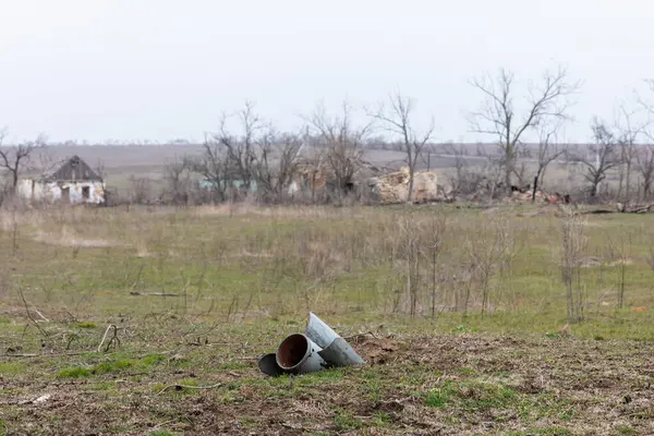 Mykolaiv Reg Ukraine Mar 2024年 ウクライナ戦争 ミコラヴィ地域の村の郊外のフィールドで未発明のロシアのミサイル — ストック写真
