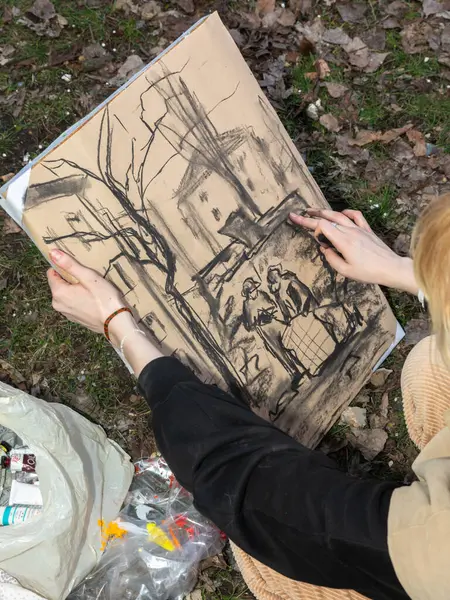 Kyiv Ukrajina Březen 2024 Studenti Umělecké Akademie Dělají Umělecké Skici Stock Obrázky