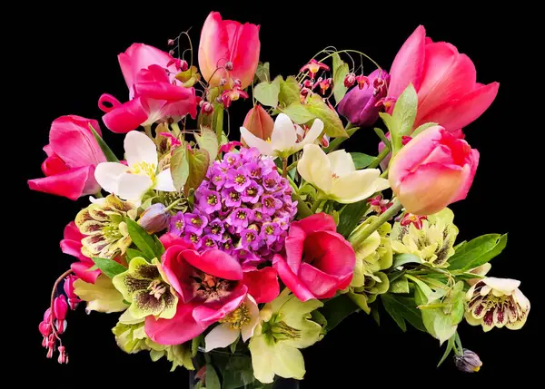 Romantisches Bouquet Der Ersten Gartenblumen Isoliert Auf Schwarzem Hintergrund Die Stockbild