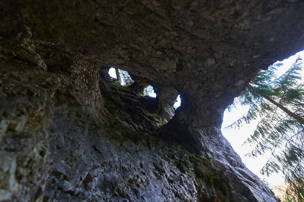 Entrada Techo Una Caverna Las Montañas Piedra Caliza — Foto de Stock