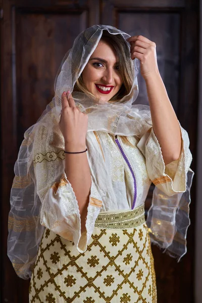 Giovane Donna Rumena Costume Popolare Sposa Tradizionale Una Casa Epoca — Foto Stock