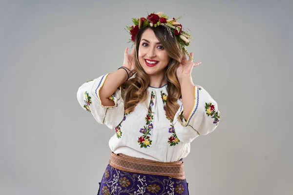 Young Woman Popular Vintage Traditional Romanian Costume Isolated Gray Background — Stock Photo, Image