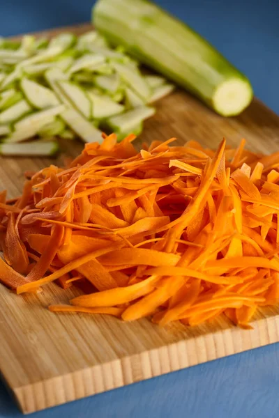Marrow Carrot Chopped Shredded Chopping Board Closeup Shot — Fotografia de Stock