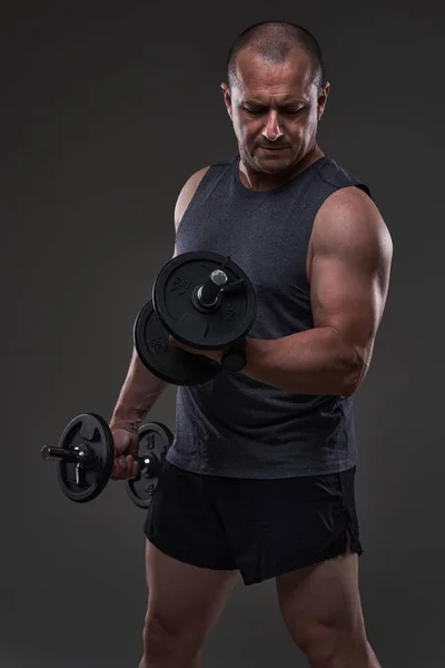 Maduro Caucasiano Muscular Homem Tee Shorts Fazendo Treino Fitness Fundo — Fotografia de Stock