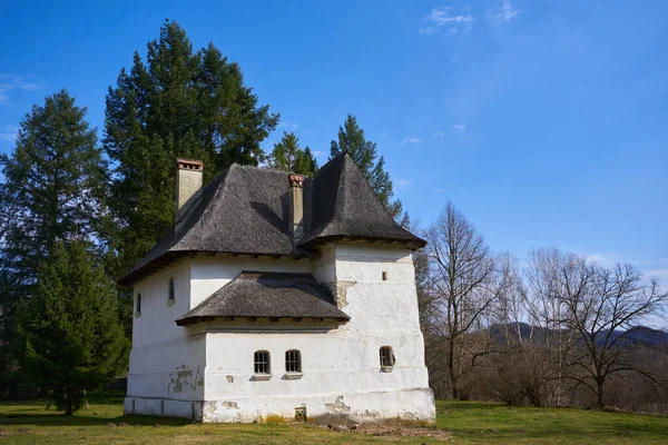 2023年3月8日 2023年3月8日 ルーマニアの中世貴族が使用した要塞の邸宅であるカルアの建物 — ストック写真