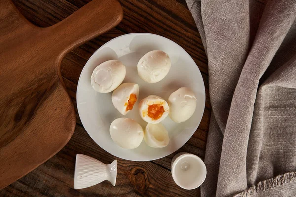 Soft Boiled Eggs Plate Wooden Board Flat Lay Studio Shot — Stock Photo, Image