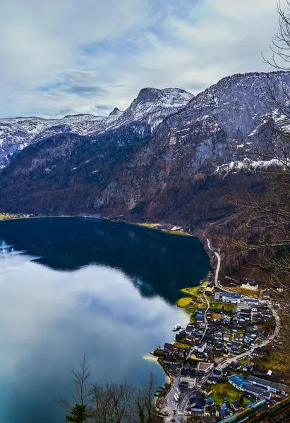 Winterlandschaft Hallstatter See Und Berge Rund Hallstatt Einem Kurort Österreich lizenzfreie Stockbilder
