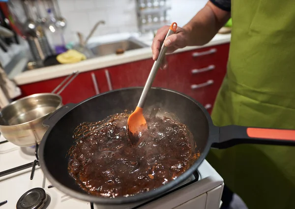 Closeup Chef Caramelizing Muscovado Sugar Large Wok Stove — Stock Photo, Image