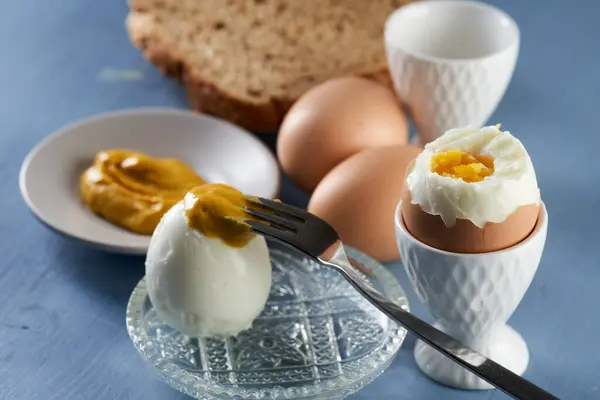 Hot Hard Boiled Eggs Blue Wooden Background Ready Eat — Stock Photo, Image