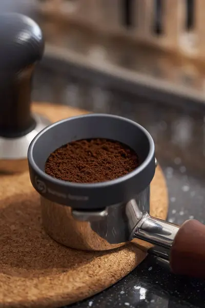 Closeup Barista Professional Tools Making High Quality Coffee Espresso — Stock Photo, Image