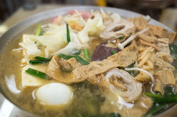 Traditional Taiwanese Food Pork Intestine Stinky Hot Pot — Stock Photo, Image