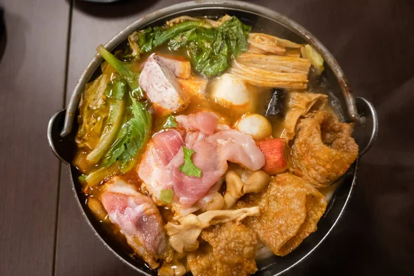 Panci Panas Kecil Taiwan Dengan Sayuran Dan Daging Restoran — Stok Foto