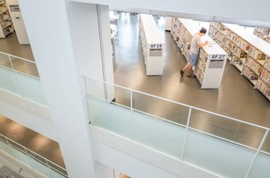 New Taipei, Tayvan - 17 Ağustos 2019: New Taipei şehir ana kütüphanesi, New Taipei şehri, Tayvan, Asya