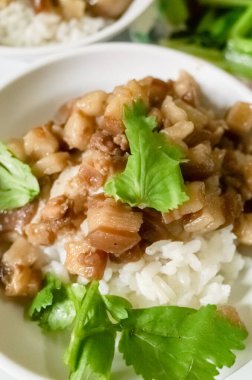 Tayvan usulü abur cubur Çin usulü pilav ve pilav.