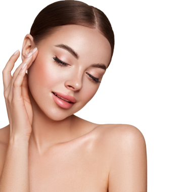 Temiz tenli güzel bir genç kadın portresi.