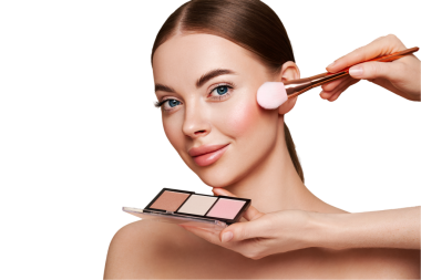 göz farı makyaj sanatçısı uygular