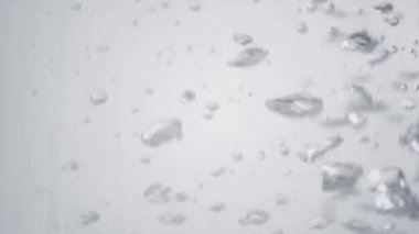 Su ısıtıcısı yavaş çekimde kaynar su