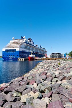SYDNEY, CANADA - 23 Eylül 2033: Cape Breton Adası önemli bir turizm sektörüne ev sahipliği yapmaktadır, Sydney birincil hak sahipleri ve büyük yolcu gemisi limanı.