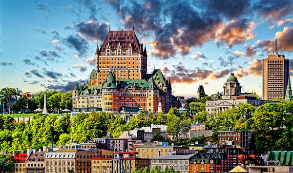 Quebec City Canada 2022年9月5日 魁北克市以其冬季狂欢节 夏季音乐节和圣约翰 巴普蒂斯特日而闻名 游轮为经济增加了许多游客 — 图库照片