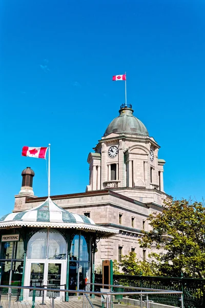 ケベックシティ 2022年9月5日 ケベック市は 冬のカーニバル 夏の音楽祭 ジャン バティストの日で知られています クルーズ船は経済に多くの観光客を追加します — ストック写真