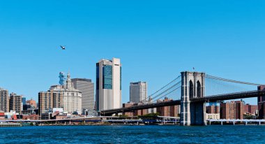 NEW YORK CITY - 11 Eylül 2022: New York, Amerika Birleşik Devletleri 'nin en kalabalık şehridir ve şehre yılda 60 milyondan fazla ziyaretçi gelir.