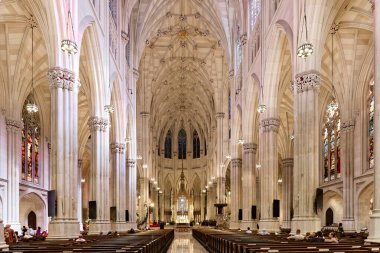 NEW YORK CITY - 11 Eylül 2022: New York, Amerika Birleşik Devletleri 'nin en kalabalık şehridir ve şehre yılda 60 milyondan fazla ziyaretçi gelir.