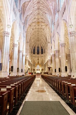 NEW YORK CITY - 11 Eylül 2022: New York, Amerika Birleşik Devletleri 'nin en kalabalık şehridir ve şehre yılda 60 milyondan fazla ziyaretçi gelir.