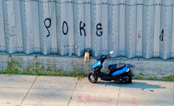 NEW YORK CITY - 11 Eylül 2022: New York, Amerika Birleşik Devletleri 'nin en kalabalık şehridir ve şehre yılda 60 milyondan fazla ziyaretçi gelir.