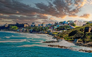 SAN JUAN, PUERTO RICO - 1 Şubat 2023: San Juan Karayipler için önemli bir turizm merkezi olarak hizmet vermektedir. Sadece Luis Munoz Marin Uluslararası Havalimanı 'ndan değil, daha küçük olan Grande Adası' ndan da.