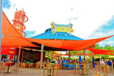 COCOCOCAY, BAHAMAS - 10 Şubat 2023: CocoCay, sadece Royal Caribbean Group tarafından turizm için kullanılan Böğürtlen adalarından biridir..