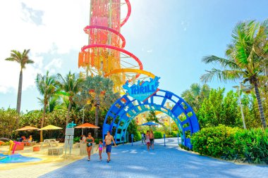 COCOCOCAY, BAHAMAS - 10 Şubat 2023: CocoCay, sadece Royal Caribbean Group tarafından turizm için kullanılan Böğürtlen adalarından biridir..