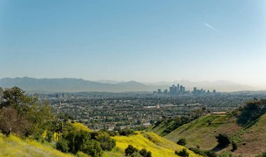 LOS ANGELES - 20 Nisan 2023: Los Angeles, New York 'tan sonra Amerika Birleşik Devletleri' nin en kalabalık ikinci şehri ve dünyanın en kalabalık megafitlerinden biridir..