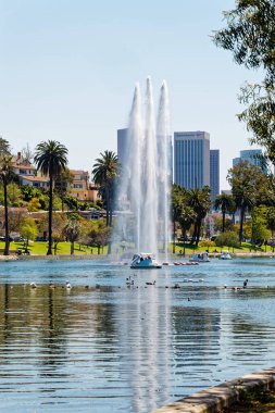 LOS ANGELES - 20 Nisan 2023: Los Angeles, New York 'tan sonra Amerika Birleşik Devletleri' nin en kalabalık ikinci şehri ve dünyanın en kalabalık megafitlerinden biridir..