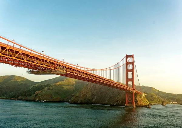 サンフランシスコ カリフォルニア州 2023年4月24日 ゴールデンゲートブリッジは おそらく最も美しい 確かに最も撮影された 世界で最も美しい橋としてフロンマー旅行ガイドに記載されています — ストック写真