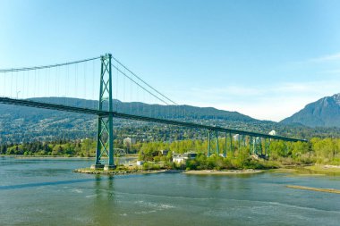 VANCOUVER, BRITISH COLUMBIA - 3 Mayıs 2023: Vancouver, Britanya Kolumbiyası 'nın hareketli bir batı kıyısı limanı, Kanada' nın en yoğun ve etnik çeşitliliğe sahip şehirleri arasındadır..