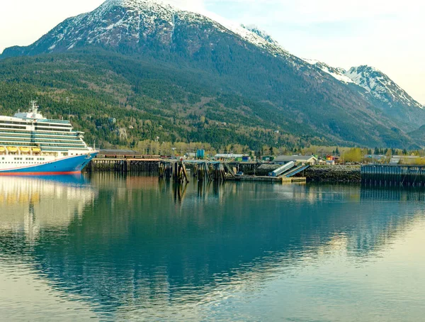 stock image SKAGWAY, ALASKA - May 7, 2023: Skagway is a borough in Alaska with a full time population of about 1,000 people. During the summer, cruise ships bring in more than 900,000 visitors.