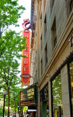 SEATTLE, WASHINGTON - 12 Mayıs 2023: teknolojiye ek olarak, Seattle gelişen bir turizm endüstrisine sahiptir. 90 'ların ortalarından bu yana, Seattle seyahat sektöründe önemli bir büyüme yaşadı..