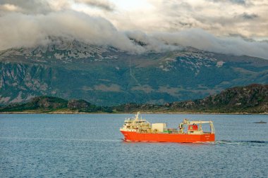 MOLDE, NORway - 29 Ağustos 2023: Molde bölgenin en büyük ticari alanıdır. Avrupa 'nın en büyük turist ve yolcu gemisi merkezlerinden biridir ve Avrupa' nın en büyük ve en eski caz festivallerinden birine ev sahipliği yapmaktadır.