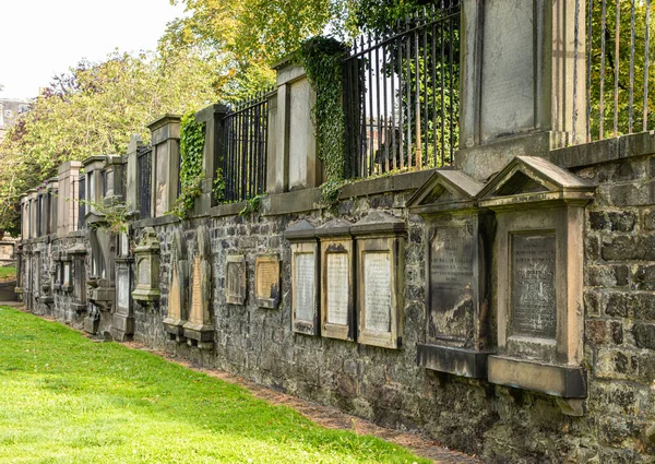 stock image EDINBURGH, SCOTLAND - September 6, 2023: As Edinburgh is a World Heritage Site, tourism is a major industry, and the Edinburgh Festivals and cruise ships bring millions of visitors.