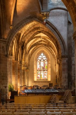 EDINBURGH, SCOTLAND (7 Eylül 2023 - St Giles Katedrali veya Edinburgh Yüksek Kirk), İskoçya 'nın Edinburgh şehrinde bulunan bir kilisedir..