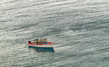 BRIDGETOWN, BARBADOS - 6 Aralık 2023: Barbados Doğu Karayipler 'de bulunan bağımsız bir İngiliz Milletler Topluluğudur. Bridgetown, başkent, koloni binaları olan bir yolcu gemisi limanı.