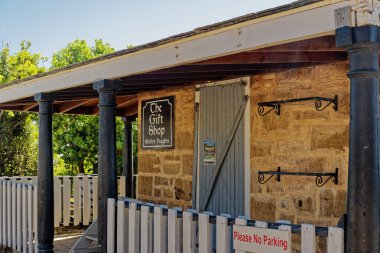 ANTIGUA, Batı Hint Adaları - 7 Aralık 2023: Antigua ekonomisi neredeyse tamamen turizme dayanmaktadır. Büyük bir gemi turu rotası ve Covid kapanmasından sonra yavaş yavaş iyileşiyor..