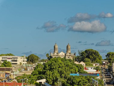 ANTIGUA, Batı Hint Adaları - 7 Aralık 2023: Antigua ekonomisi neredeyse tamamen turizme dayanmaktadır. Büyük bir gemi turu rotası ve Covid kapanmasından sonra yavaş yavaş iyileşiyor..