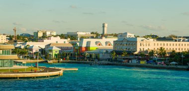 NASSAU, BAHAMAS - 31 Ocak 2024: 260.000 kişilik nüfusuyla Nassau, Bahamalar 'ın 80 nüfusuna sahiptir..
