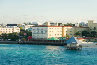 NASSAU, BAHAMAS - 31 Ocak 2024: 260.000 kişilik nüfusuyla Nassau, Bahamalar 'ın 80 nüfusuna sahiptir..