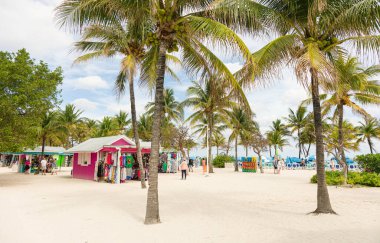 COCO CAY, BAHAMAS - 1 Şubat 2024: Coco Cay, Bahamalar 'da bulunan bir liman. Kraliyet Karayipleri 'ne kiralanmış özel bir adadır. Üç yolcu gemisinin yolcuları için kiralanır..